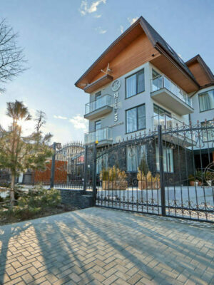 Отель Hills Polyana Hotel в Архипо-Осиповке